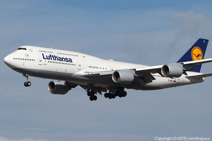 Lufthansa Boeing 747-830 (D-ABYI) | Photo 426309
