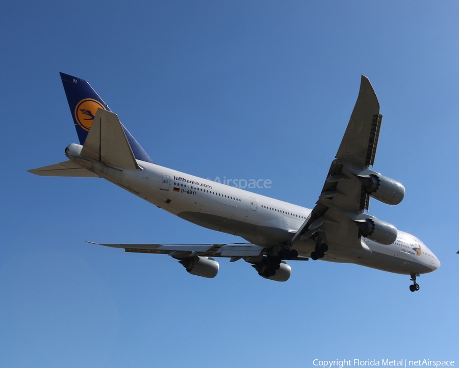 Lufthansa Boeing 747-830 (D-ABYI) | Photo 606993