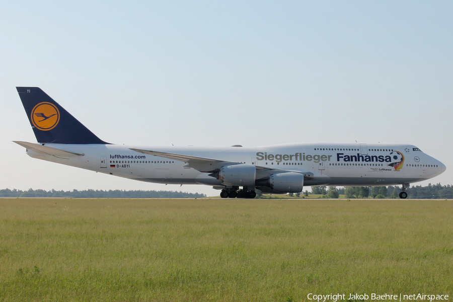 Lufthansa Boeing 747-830 (D-ABYI) | Photo 138552