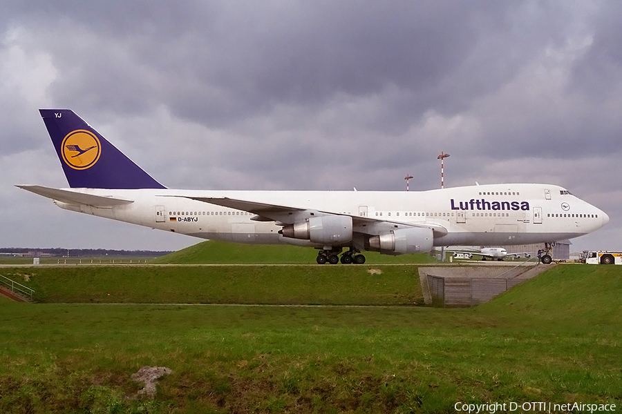 Lufthansa Boeing 747-230B(M) (D-ABYJ) | Photo 141729