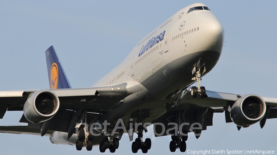 Lufthansa Boeing 747-830 (D-ABYJ) | Photo 217338