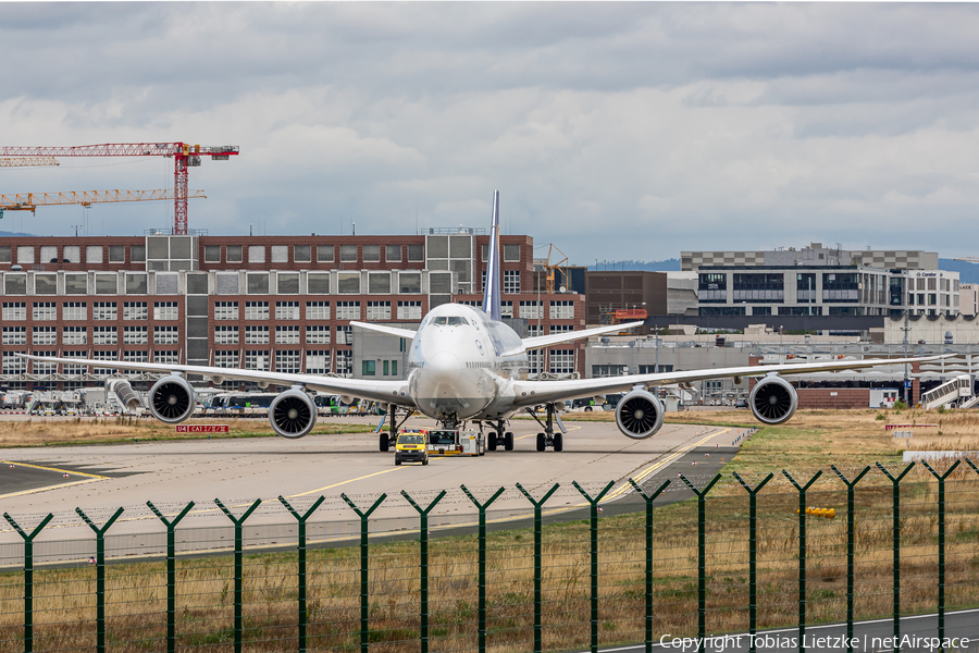 Lufthansa Boeing 747-830 (D-ABYJ) | Photo 400924