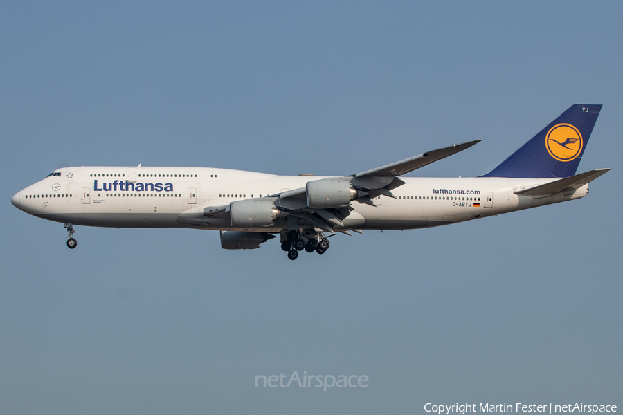 Lufthansa Boeing 747-830 (D-ABYJ) | Photo 402284