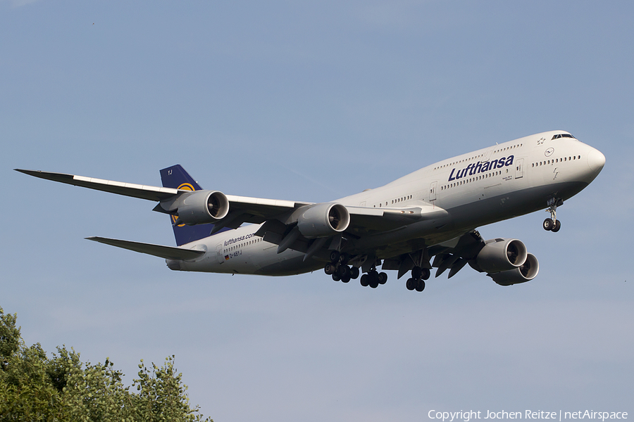 Lufthansa Boeing 747-830 (D-ABYJ) | Photo 80213