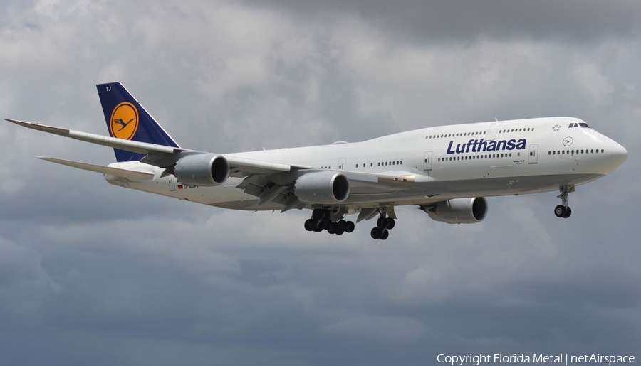 Lufthansa Boeing 747-830 (D-ABYJ) | Photo 299183