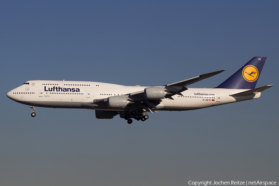 Lufthansa Boeing 747-830 (D-ABYK) | Photo 100595