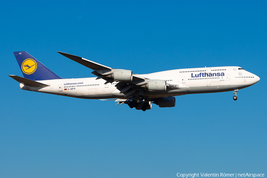 Lufthansa Boeing 747-830 (D-ABYK) | Photo 681053