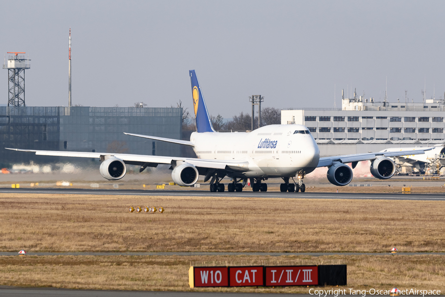 Lufthansa Boeing 747-830 (D-ABYL) | Photo 509478