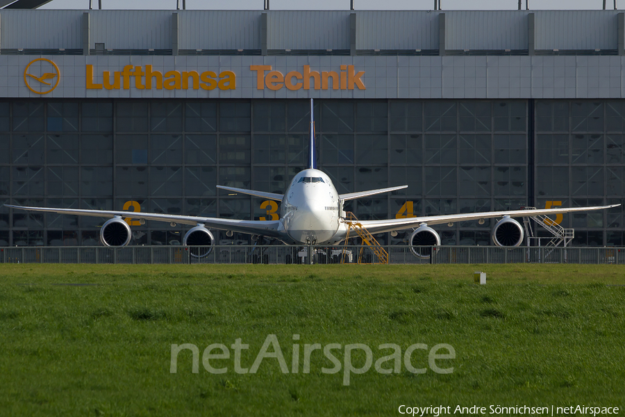 Lufthansa Boeing 747-830 (D-ABYL) | Photo 45471