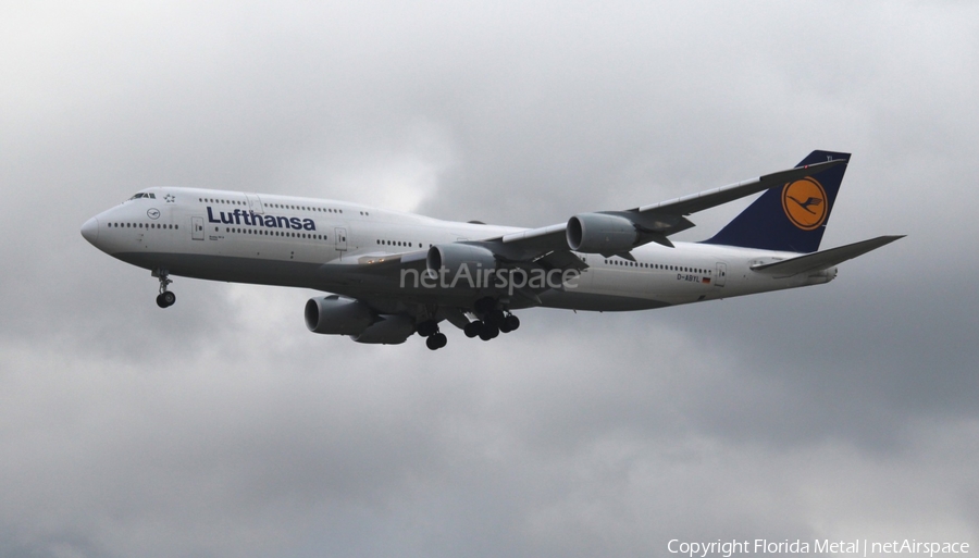 Lufthansa Boeing 747-830 (D-ABYL) | Photo 543000