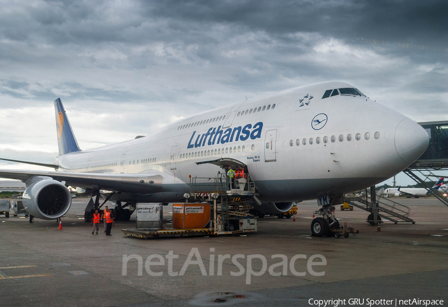 Lufthansa Boeing 747-830 (D-ABYM) | Photo 331514