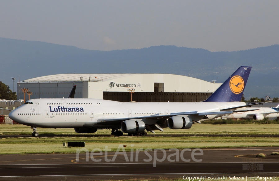 Lufthansa Boeing 747-830 (D-ABYM) | Photo 164350