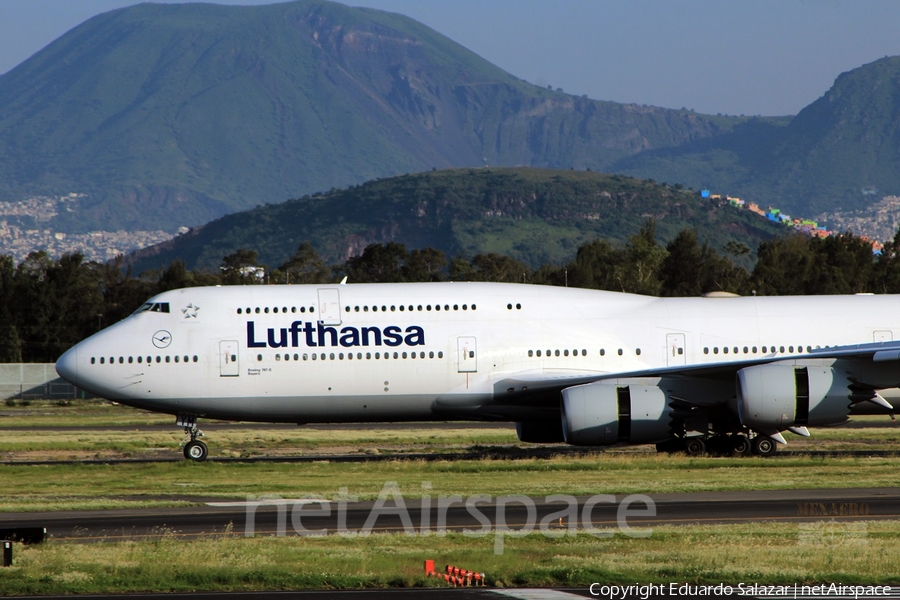 Lufthansa Boeing 747-830 (D-ABYM) | Photo 164386