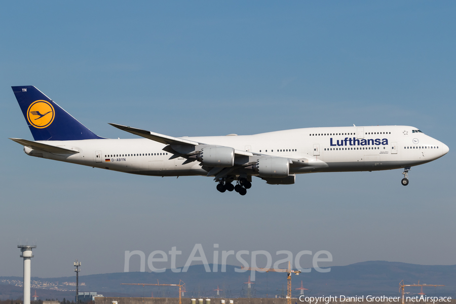 Lufthansa Boeing 747-830 (D-ABYN) | Photo 238229
