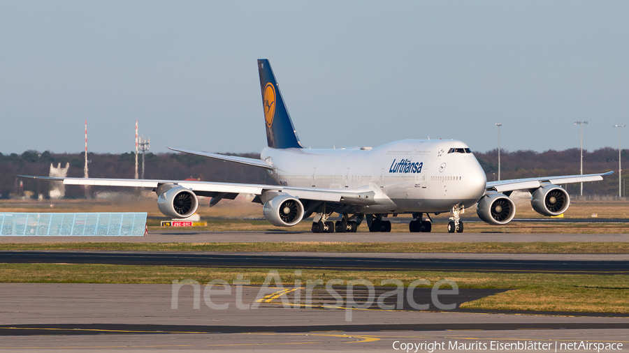 Lufthansa Boeing 747-830 (D-ABYN) | Photo 251777