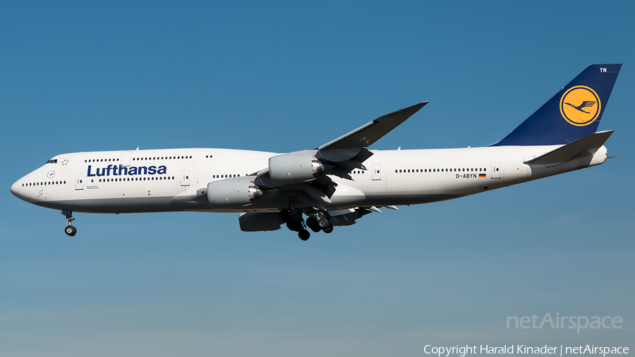 Lufthansa Boeing 747-830 (D-ABYN) | Photo 358291