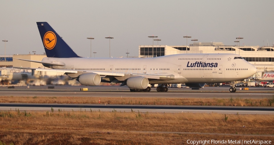 Lufthansa Boeing 747-830 (D-ABYN) | Photo 295005
