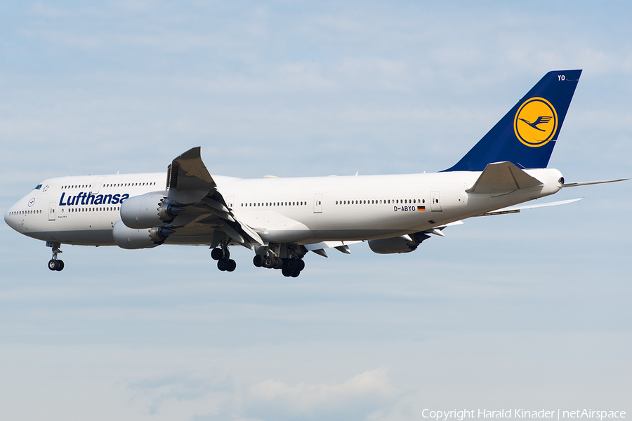 Lufthansa Boeing 747-830 (D-ABYO) | Photo 293424