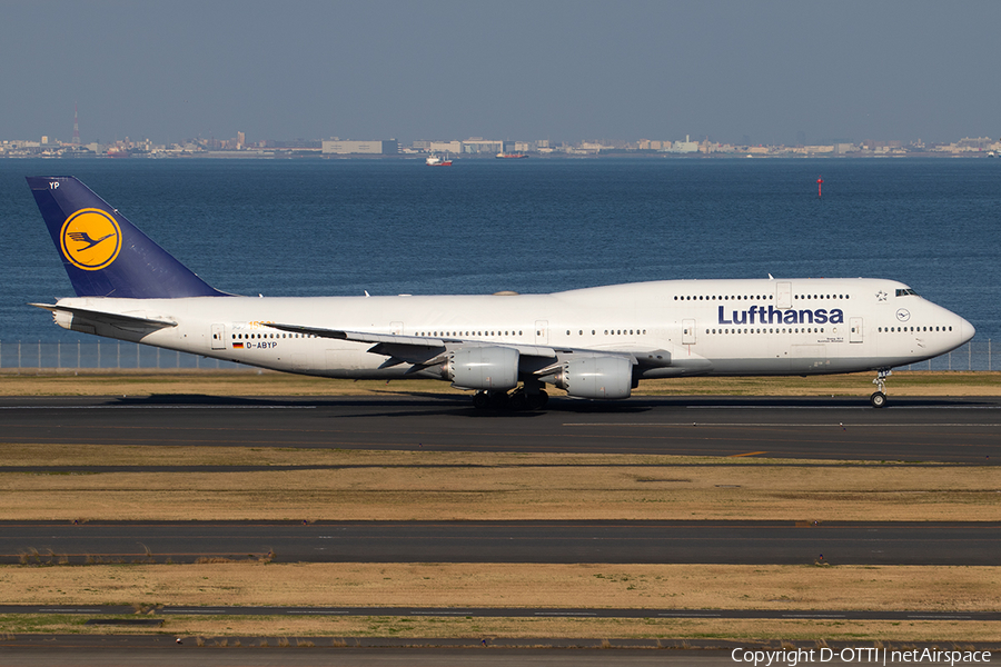 Lufthansa Boeing 747-830 (D-ABYP) | Photo 380105