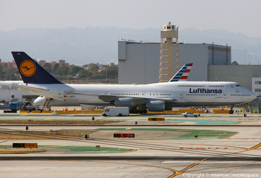 Lufthansa Boeing 747-830 (D-ABYP) | Photo 77490