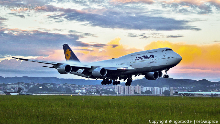 Lufthansa Boeing 747-830 (D-ABYQ) | Photo 337192