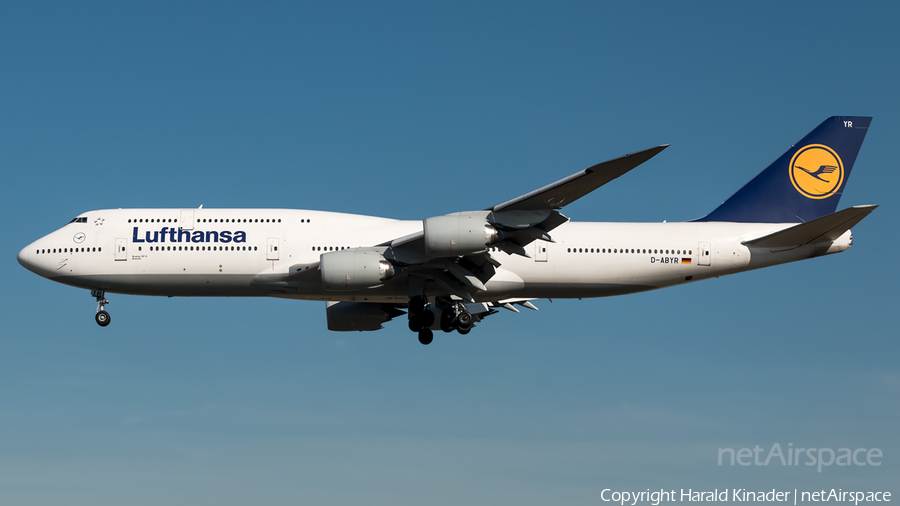 Lufthansa Boeing 747-830 (D-ABYR) | Photo 358292