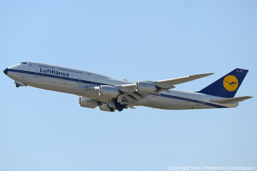 Lufthansa Boeing 747-830 (D-ABYT) | Photo 102845