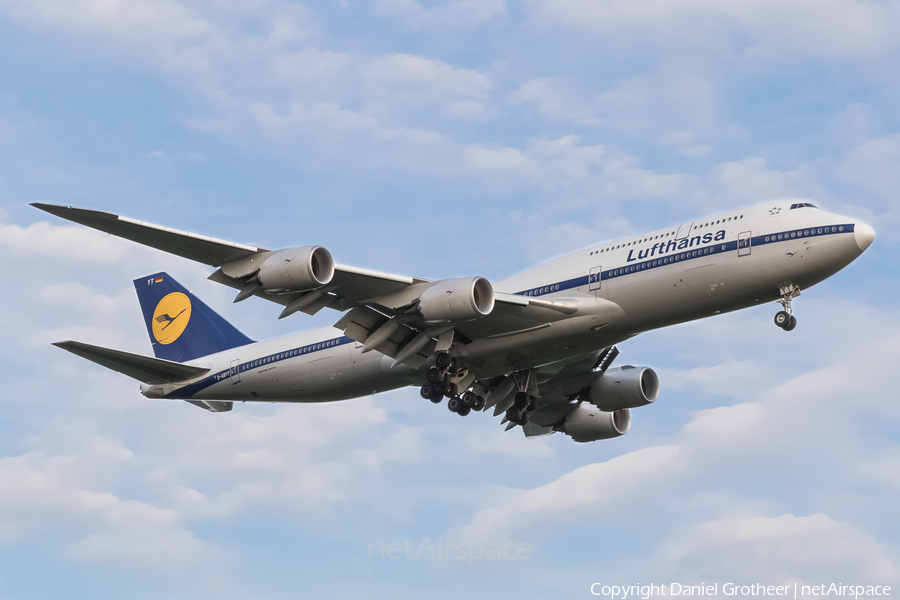 Lufthansa Boeing 747-830 (D-ABYT) | Photo 115849