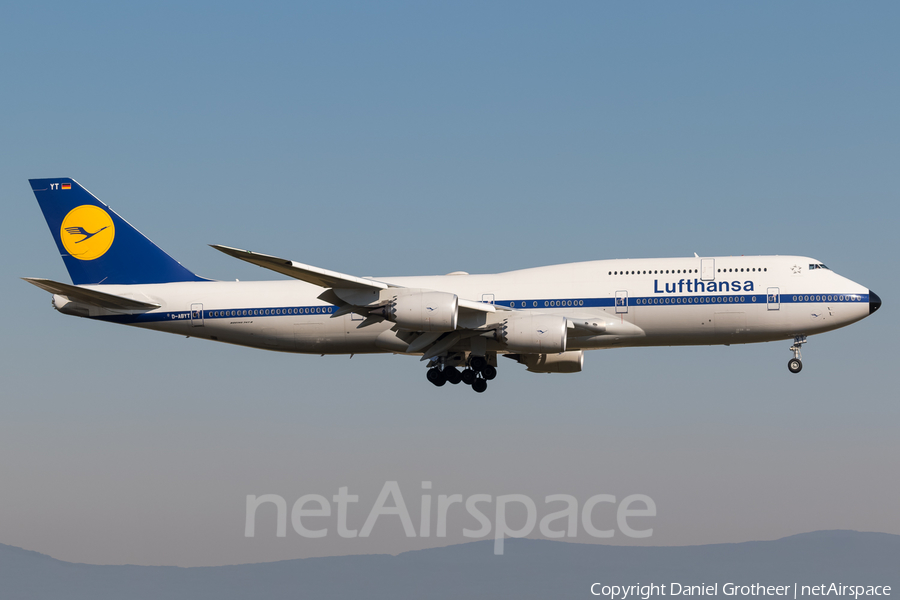 Lufthansa Boeing 747-830 (D-ABYT) | Photo 121741