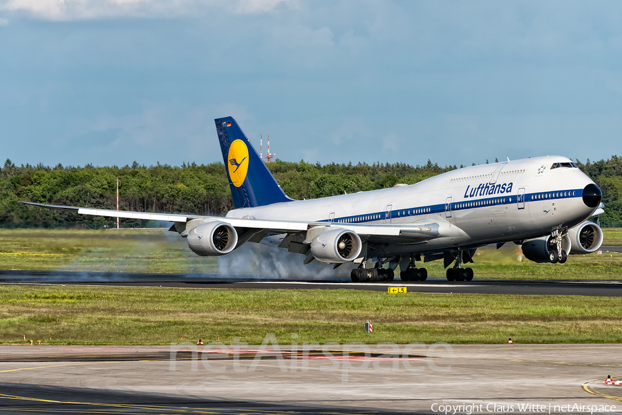 Lufthansa Boeing 747-830 (D-ABYT) | Photo 307384