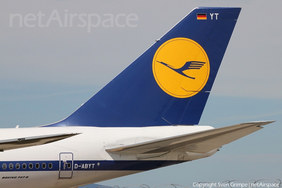 Lufthansa Boeing 747-830 (D-ABYT) | Photo 330275