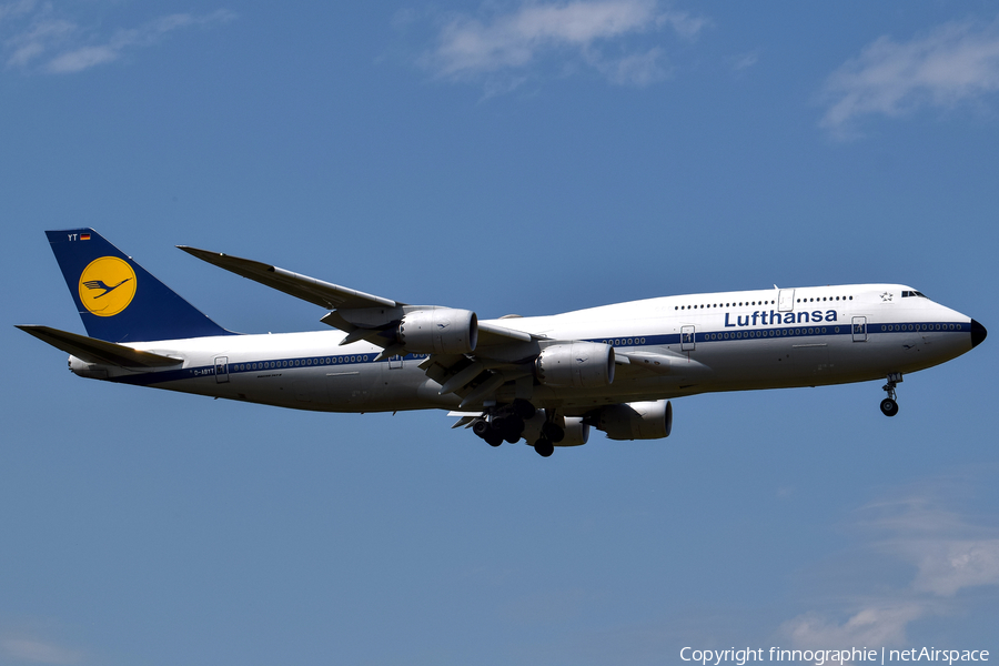 Lufthansa Boeing 747-830 (D-ABYT) | Photo 423025