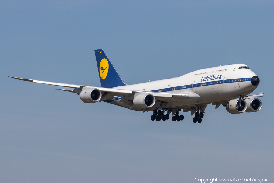 Lufthansa Boeing 747-830 (D-ABYT) | Photo 508871