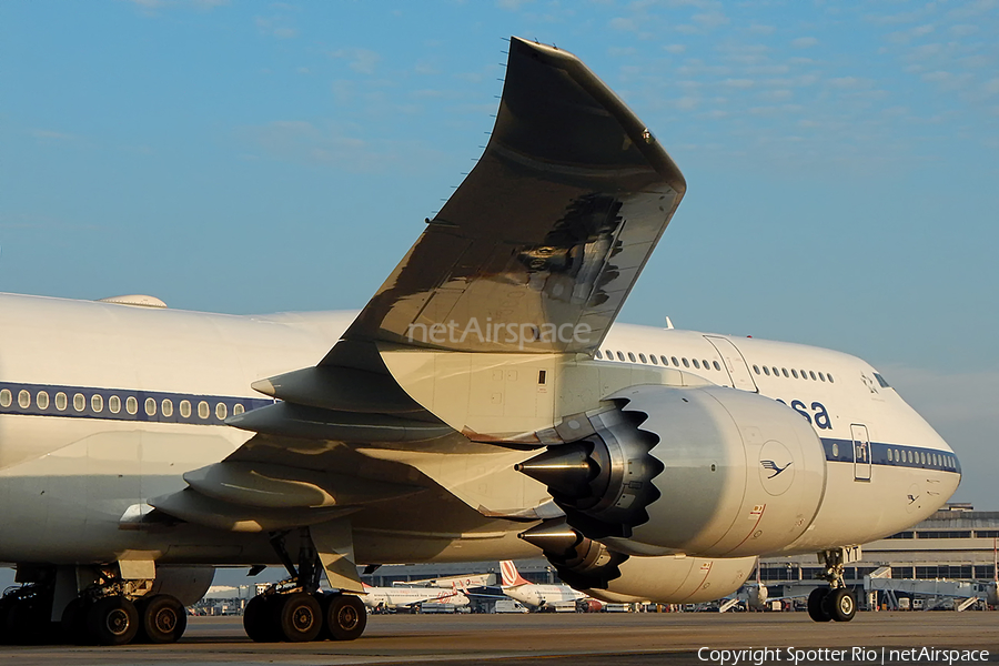 Lufthansa Boeing 747-830 (D-ABYT) | Photo 395163