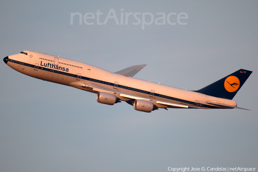 Lufthansa Boeing 747-830 (D-ABYT) | Photo 213769