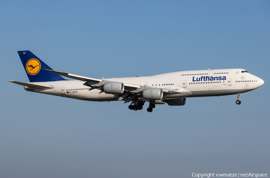Lufthansa Boeing 747-830 (D-ABYU) | Photo 590161