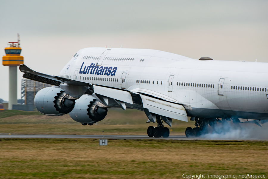 Lufthansa Boeing 747-830 (D-ABYU) | Photo 434771