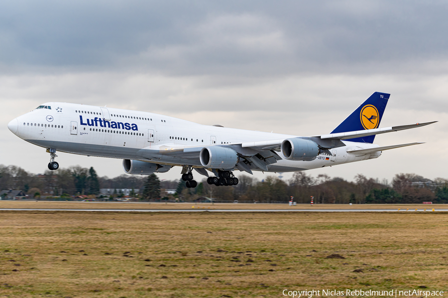 Lufthansa Boeing 747-830 (D-ABYU) | Photo 434778