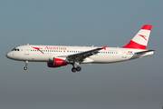 Austrian Airlines (Air Berlin) Airbus A320-216 (D-ABZB) at  Hamburg - Fuhlsbuettel (Helmut Schmidt), Germany