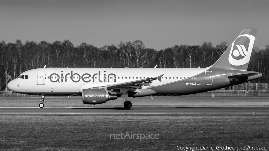 Air Berlin Airbus A320-216 (D-ABZE) | Photo 102150