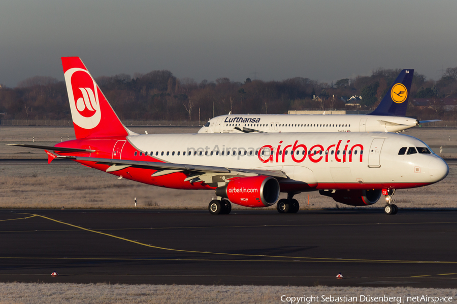 Air Berlin Airbus A320-216 (D-ABZF) | Photo 137171