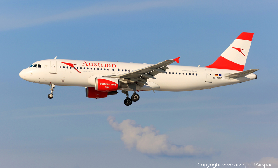 Austrian Airlines (Air Berlin) Airbus A320-216 (D-ABZJ) | Photo 423384