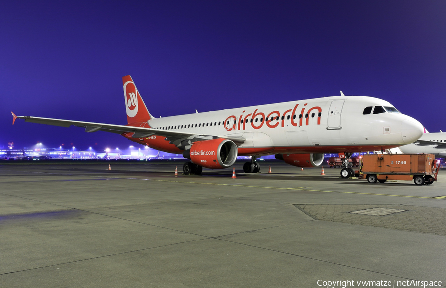 Air Berlin Airbus A320-216 (D-ABZN) | Photo 132304