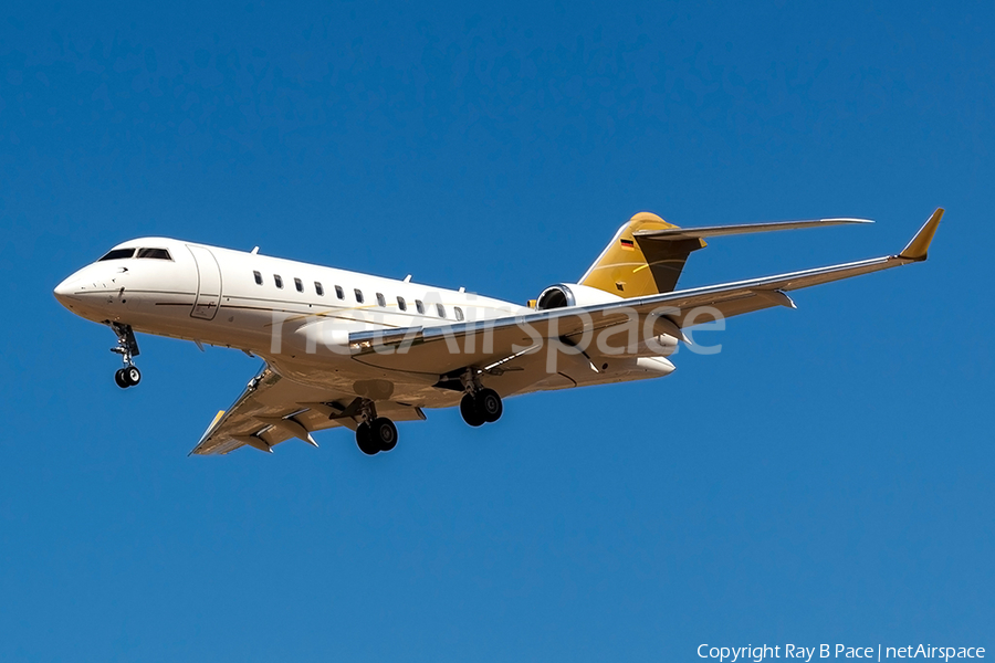 DC Aviation Bombardier BD-700-1A11 Global 5000 (D-ACDE) | Photo 403940