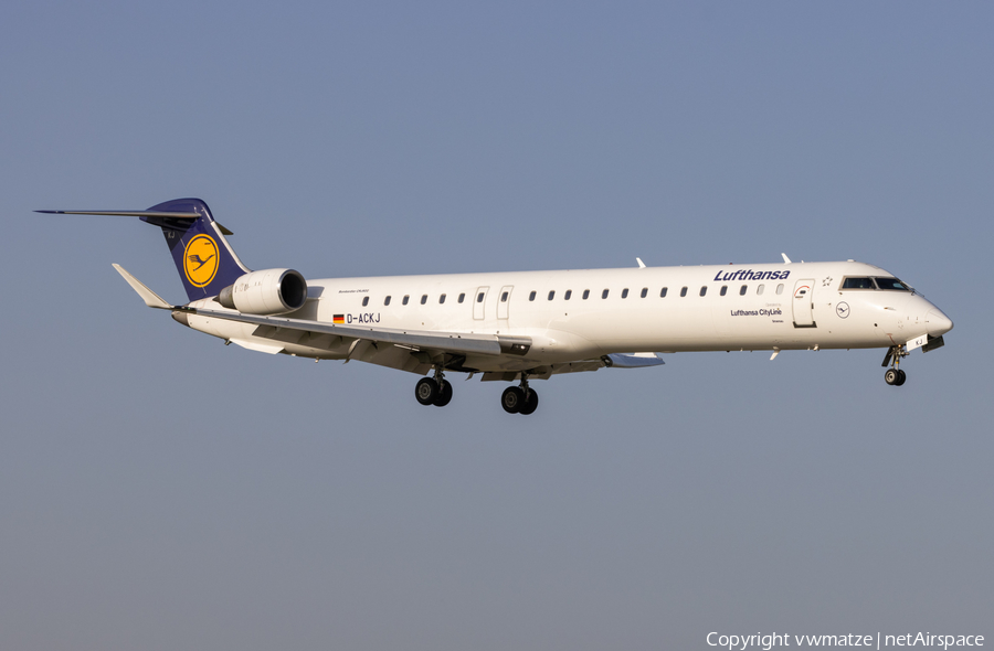 Lufthansa Regional (CityLine) Bombardier CRJ-900ER (D-ACKJ) | Photo 409917