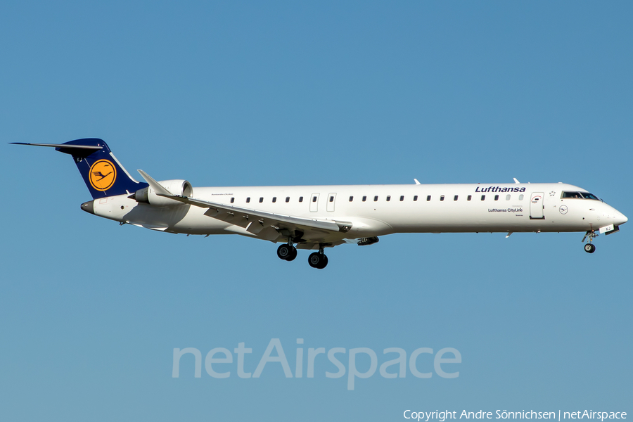 Lufthansa Regional (CityLine) Bombardier CRJ-900ER (D-ACKJ) | Photo 381825