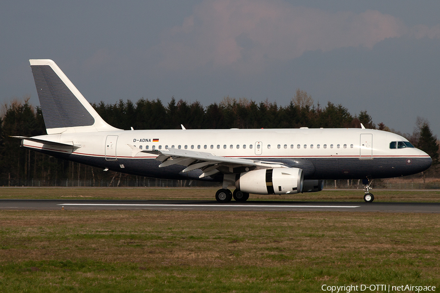 DC Aviation Airbus A319-133X CJ (D-ADNA) | Photo 252194