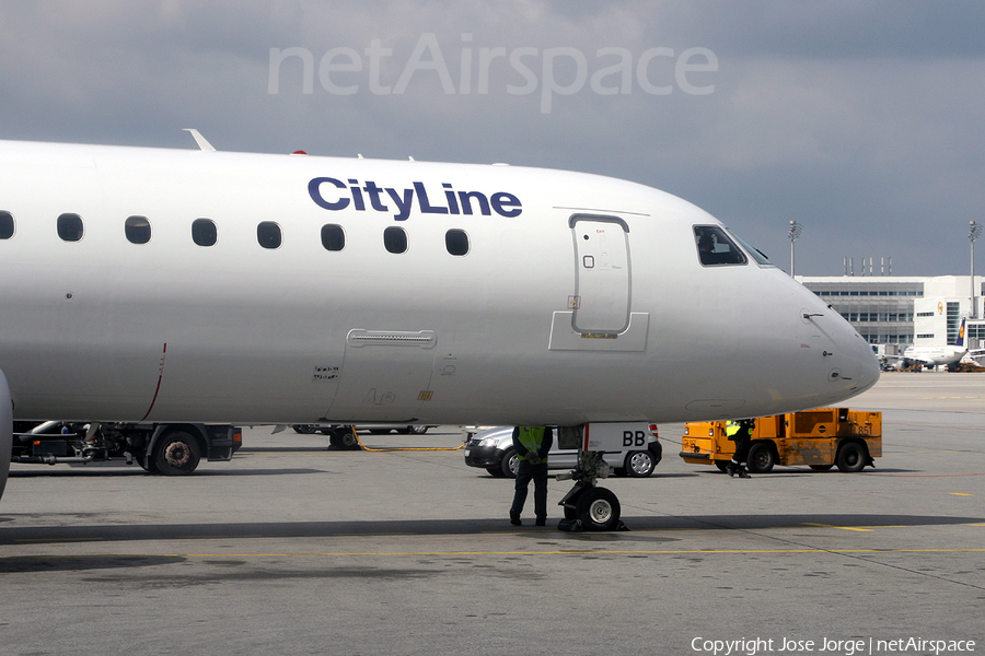 Lufthansa Regional (CityLine) Embraer ERJ-195LR (ERJ-190-200LR) (D-AEBB) | Photo 438942