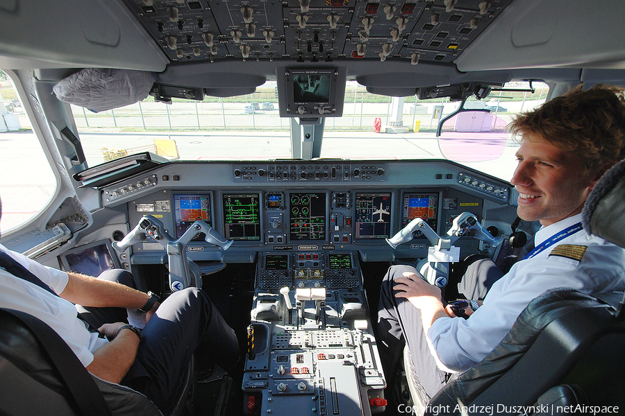 Lufthansa Regional (CityLine) Embraer ERJ-195LR (ERJ-190-200LR) (D-AEBC) | Photo 307143