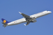 Lufthansa Regional (CityLine) Embraer ERJ-195LR (ERJ-190-200LR) (D-AEBO) at  Munich, Germany